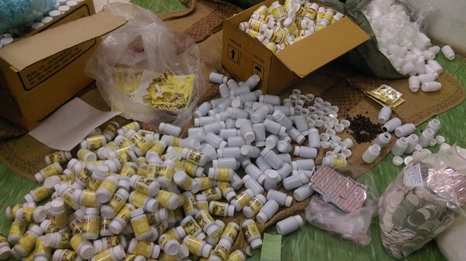 Khởi tố 9 đối tượng sản xuất tân dược và thực phẩm chức năng giả